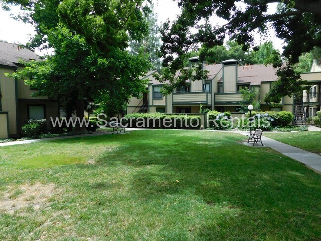 Building Photo - Wonderful 2bd/1+ba South Natomas Condo in Gated Community