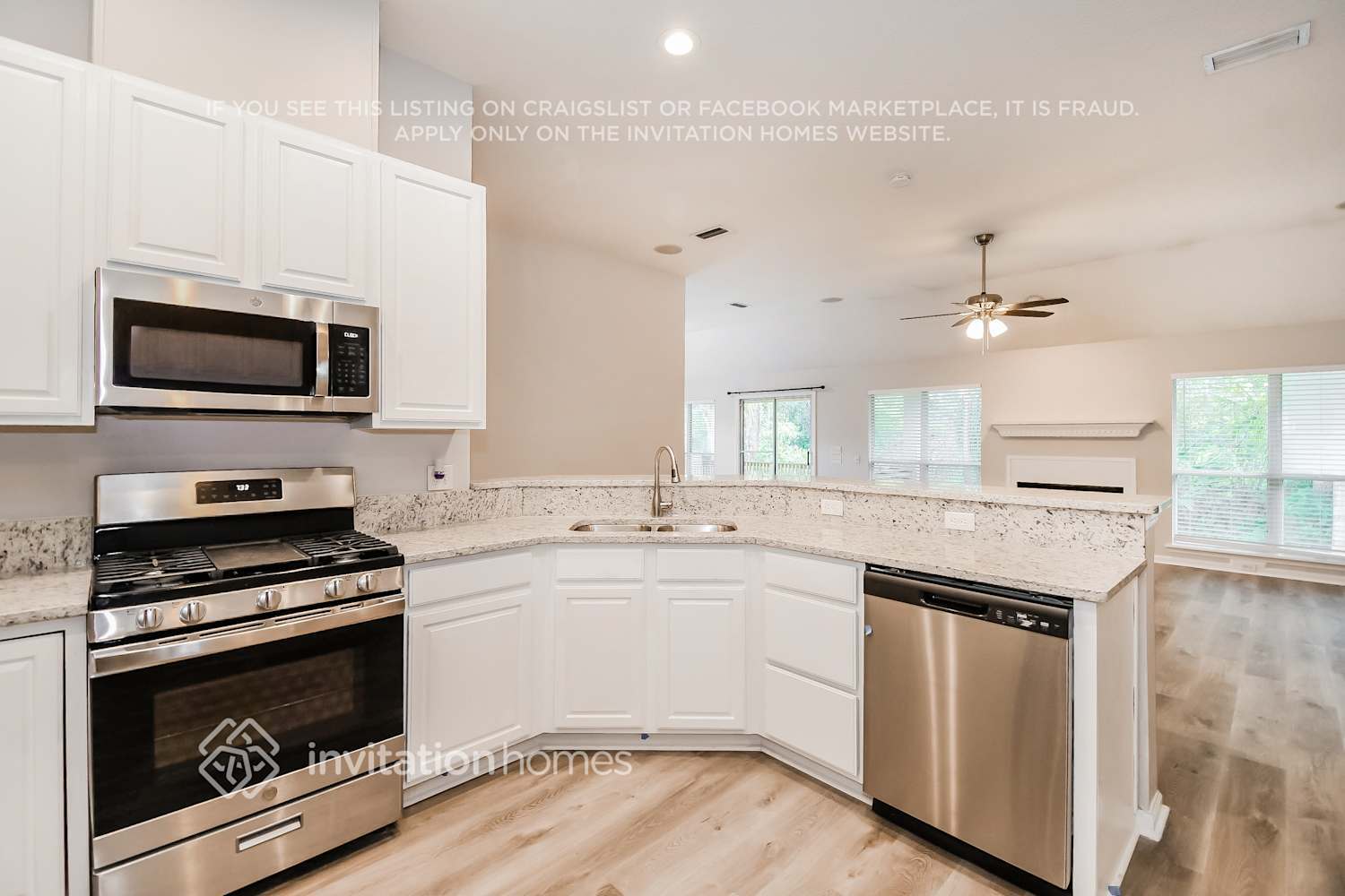 Building Photo - 420 Heather Park Ln