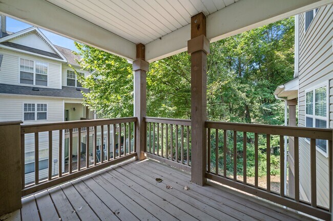 Building Photo - Fantastic Three Bedroom Townhouse in Charlotte