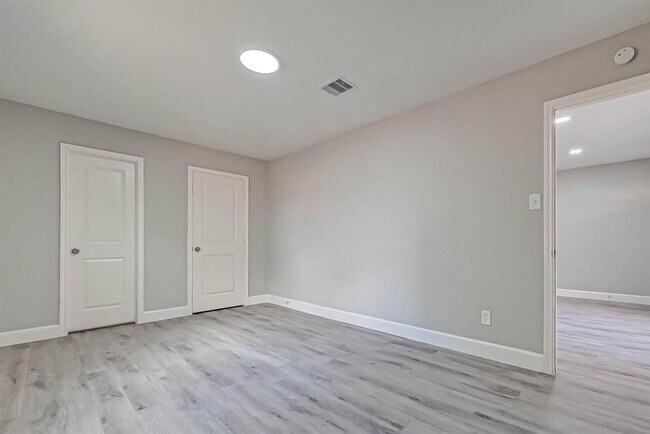 Building Photo - 9830 Degas Ln