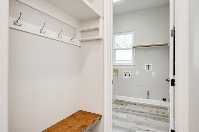 Building Photo - 12600 River Bend