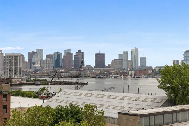 Building Photo - 301 Border St