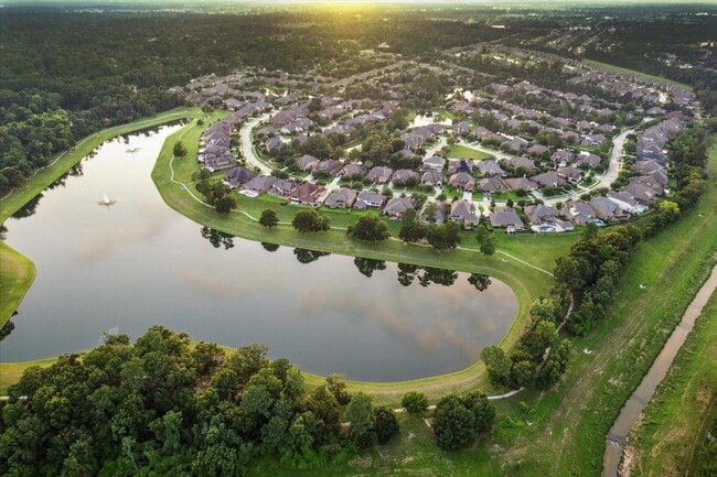 Building Photo - 18531 Duke Lake Dr