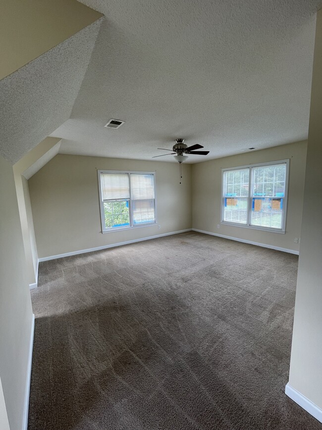 Building Photo - 4921 Martin Farms Rd