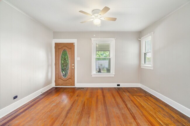 Building Photo - 1811 Fleming St