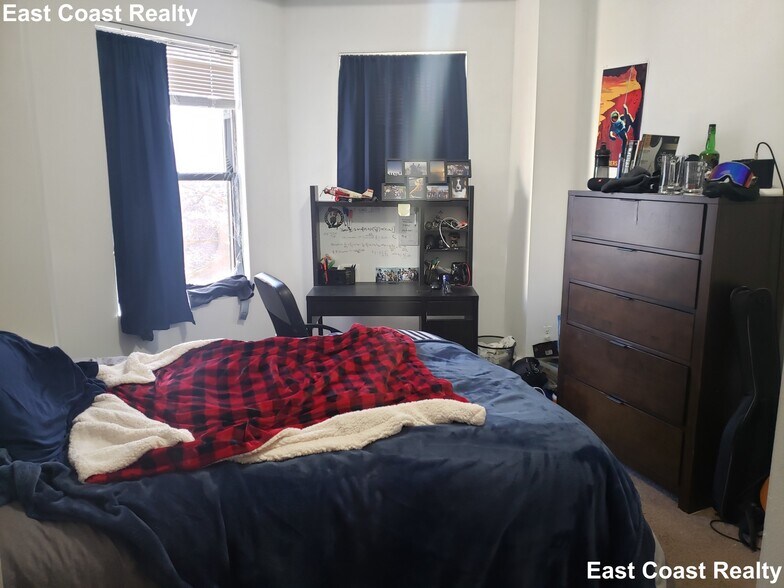 Building Photo - 610 Columbus Ave