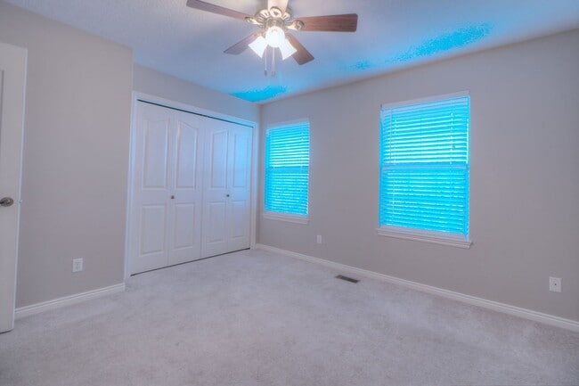 Building Photo - Pet Friendly! Cute 2 Bedroom 1.5 Bath in Midway!!