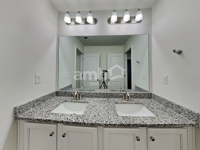Building Photo - 1190 Ashlyn Ct