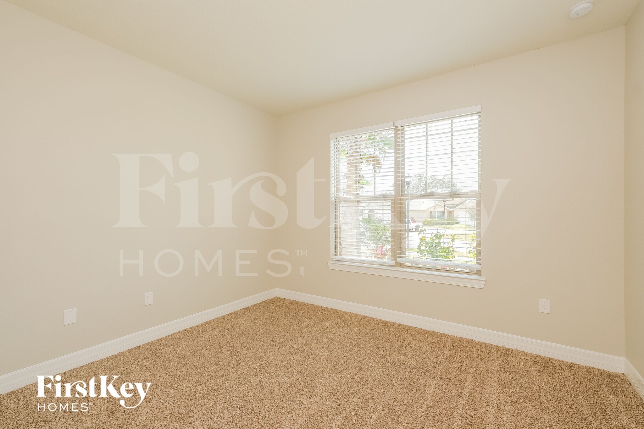 Building Photo - 16303 Treasure Point Dr