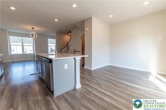 Building Photo - 4936 Brookside Ct