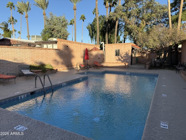 Building Photo - 3032 N 32nd St