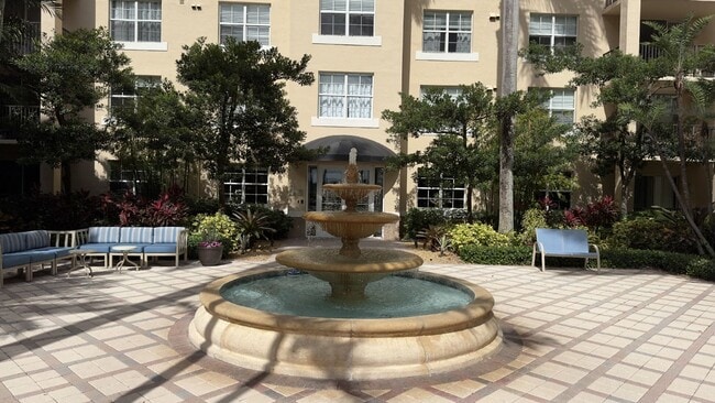 Building Photo - 1801 N Flagler Dr