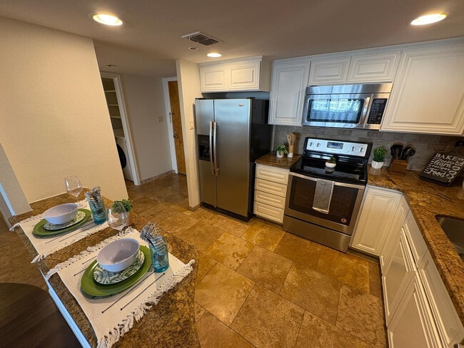 Building Photo - 7850 E Camelback Rd