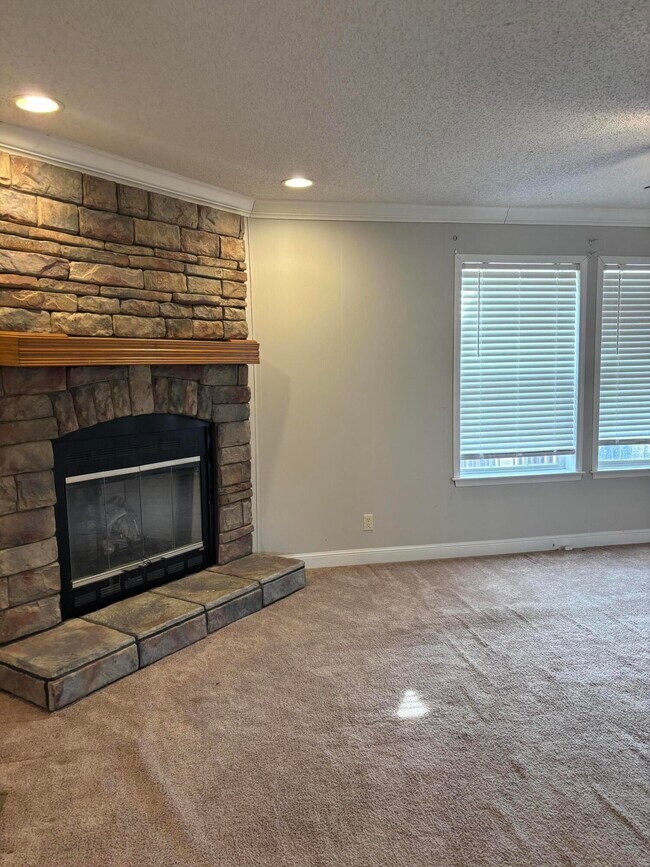 Building Photo - 6115 Dinkins Mill Rd