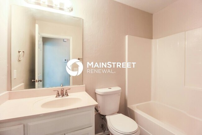 Building Photo - 3 Bedroom Pet-Friendly Home in OKLAHOMA CITY, OK with Main Street Renewal