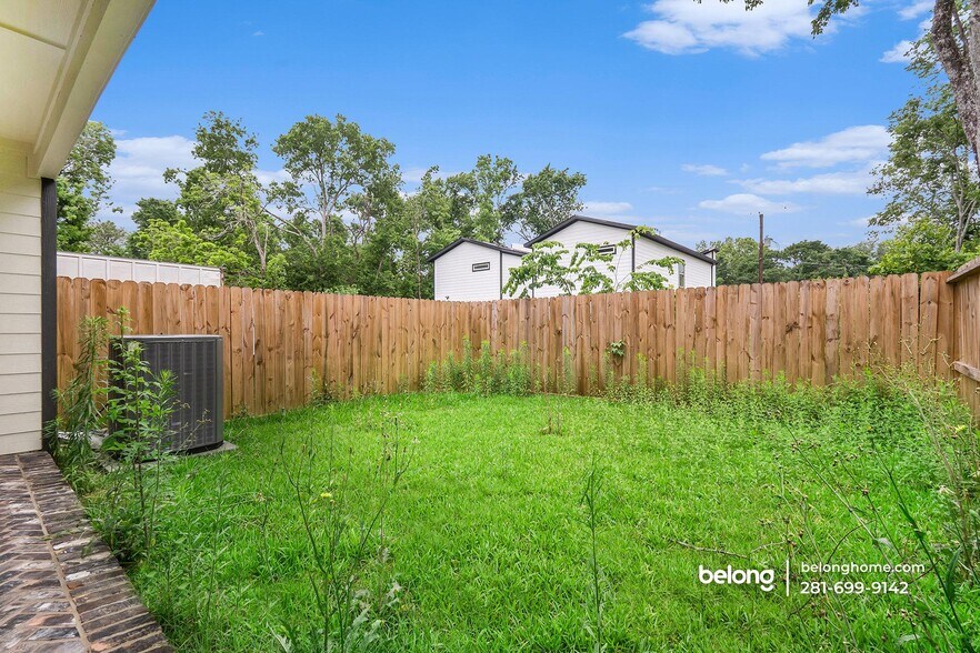 Building Photo - 8119 Venus St