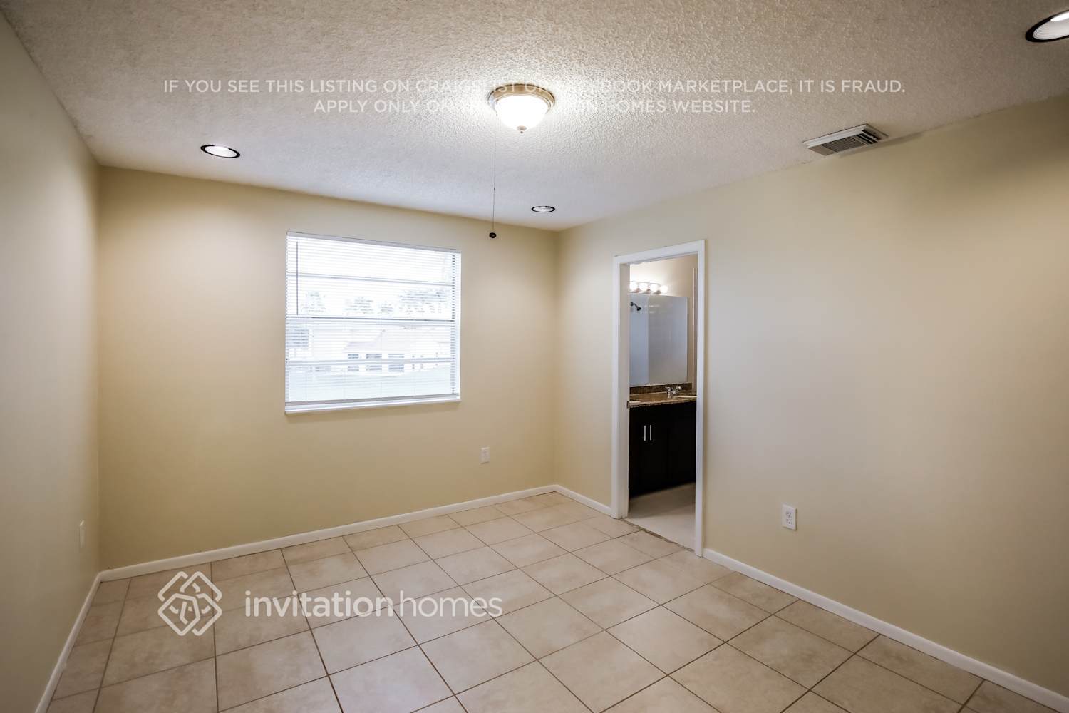 Building Photo - 13970 Langley Pl