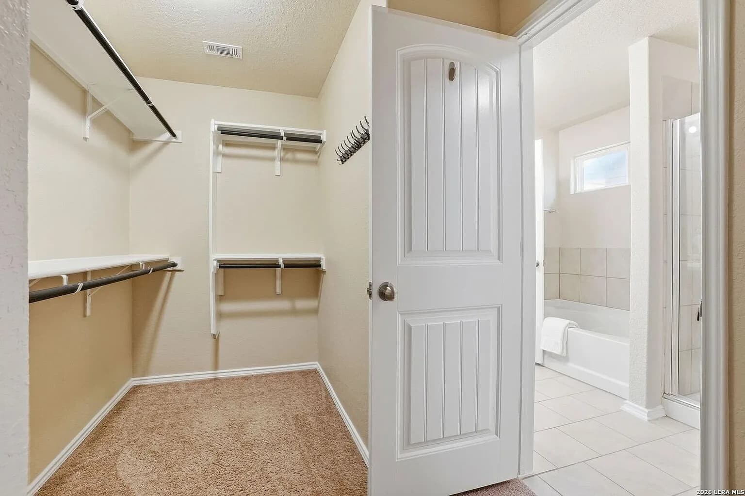 Building Photo - 8826 Palmetto Fls