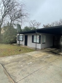 Building Photo - 4526 Fairview St