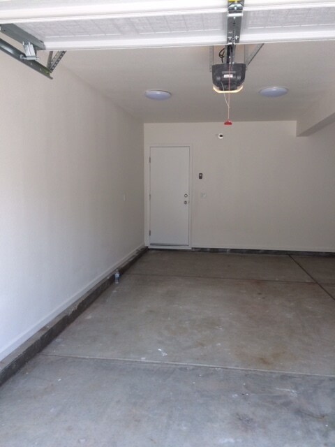 Building Photo - 2507 Matsui Aly