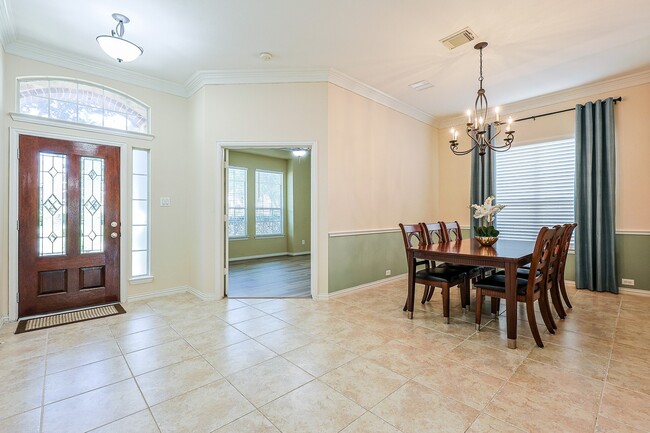 Building Photo - 6726 Hawsley Way