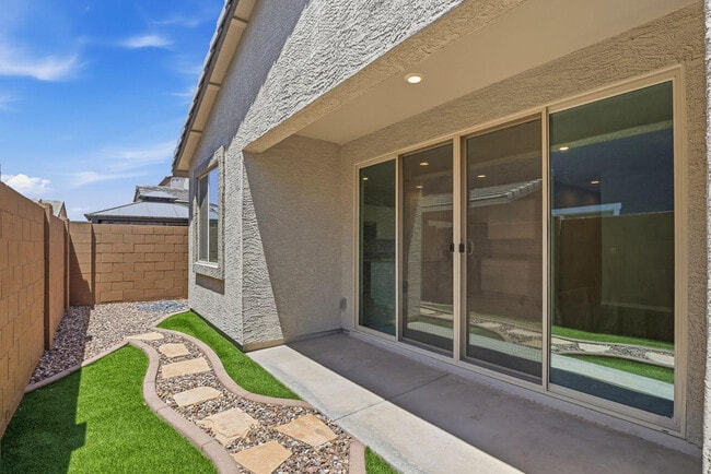 Building Photo - 9319 E Sector Dr