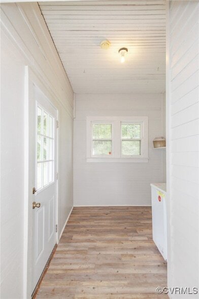 Building Photo - 4201 Hickory Rd