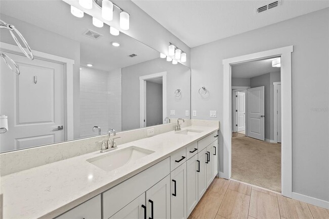Building Photo - 5834 S MacDill Ave