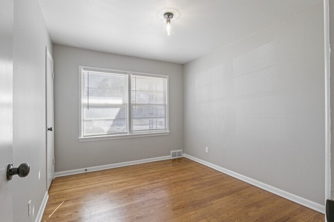 Building Photo - 1909 NE 52nd St