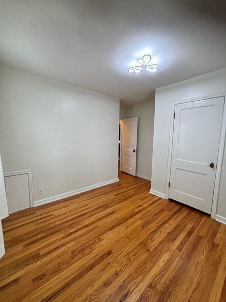 Building Photo - 4544 Mason St