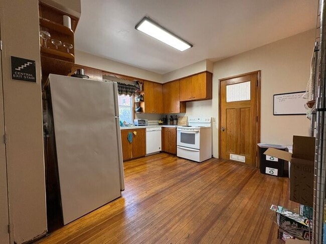 Building Photo - $2,200 | 4 Bedroom, 2 Bathroom House | No Pets | Available for August 1st, 2026 Move In!