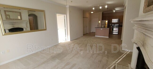 Building Photo - 12917 Centre Park Cir