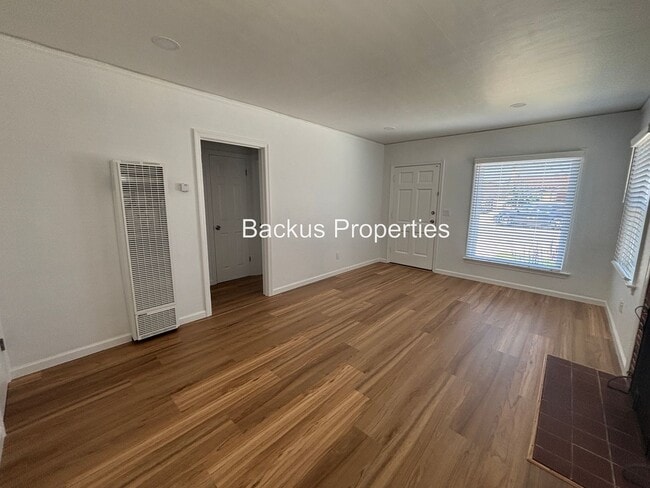 Building Photo - Newly remodeled cottage in South Salinas