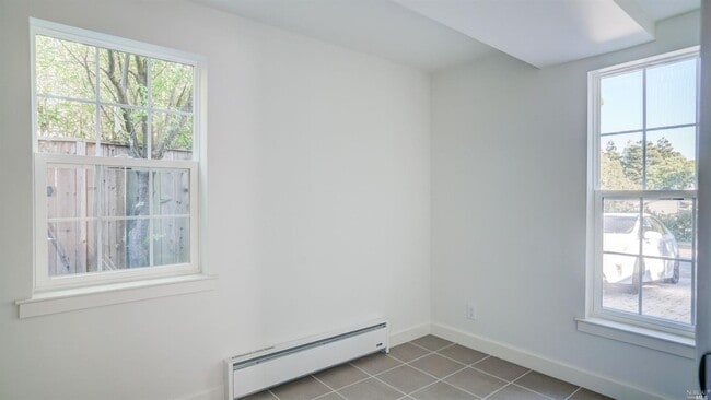 Building Photo - 600 Wateree St