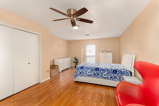 Building Photo - 3111 Windmill St