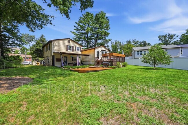 Building Photo - 6426 Carriage Dr