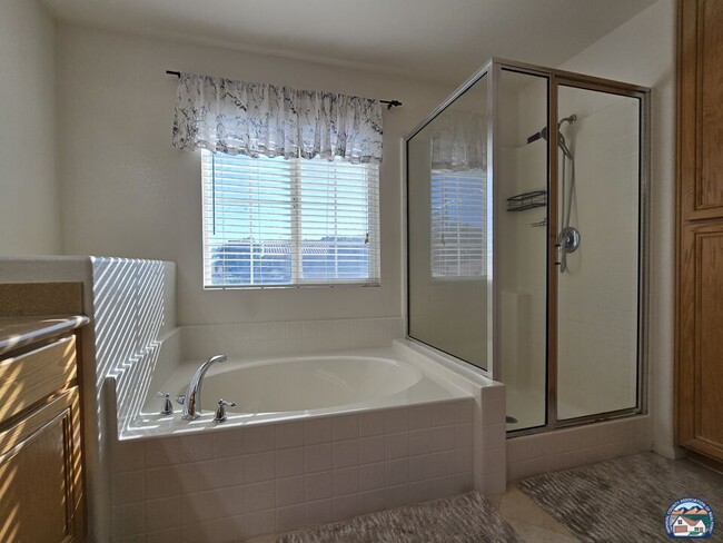 Building Photo - 1874 Farmer Dr