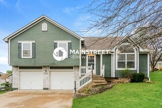 Building Photo - 4 Bedroom Pet-Friendly Home in Grain Valley, MO with Main Street Renewal