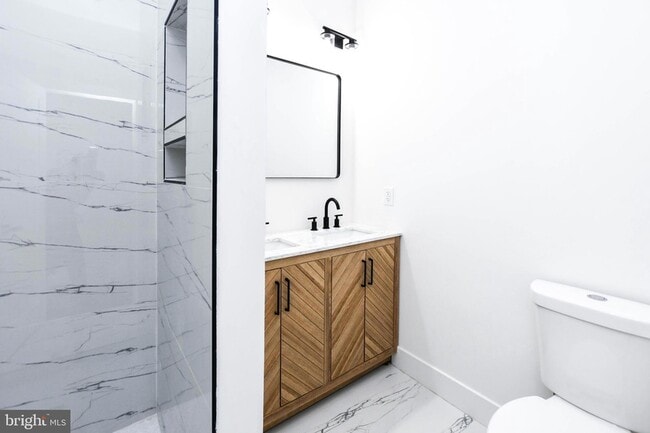 Building Photo - 104 R St NE