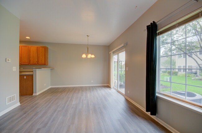 Building Photo - 3844 Munson St