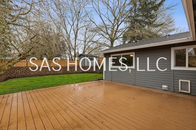 Building Photo - 11200 SW 83rd Ave