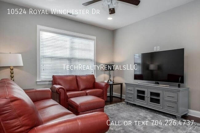 Building Photo - 10524 Royal Winchester Dr
