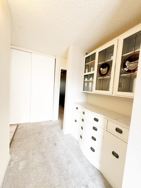 Building Photo - 924 Shorewood Dr