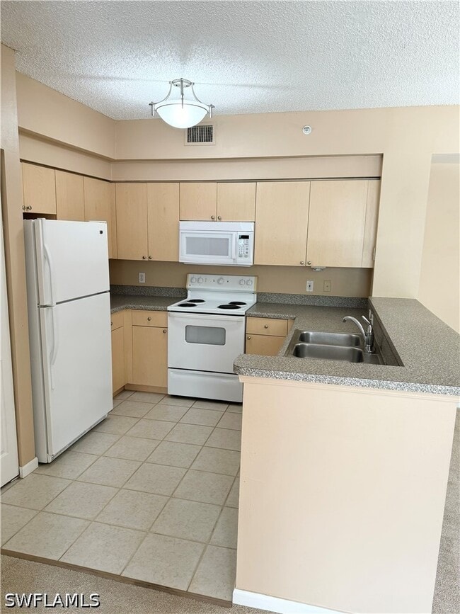 Building Photo - 1220 Reserve Way