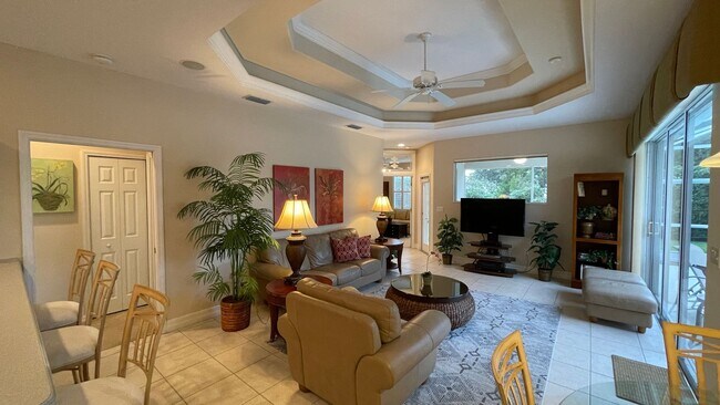 Building Photo - Furnished Annual Rental