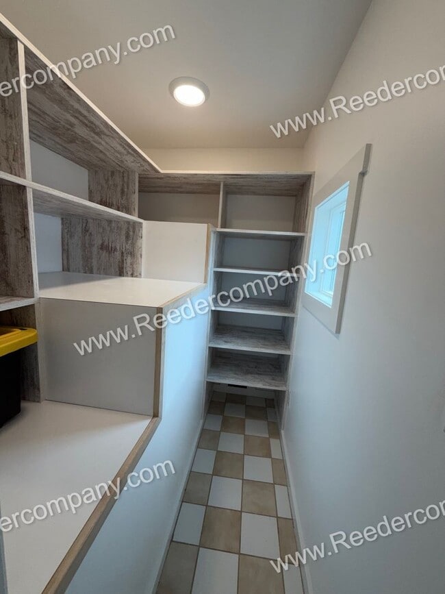 Building Photo - Beautifully updated 3 bed 2 bath house in Miller Beach.