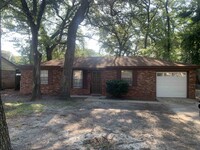 Building Photo - 5627 Cypress Cir