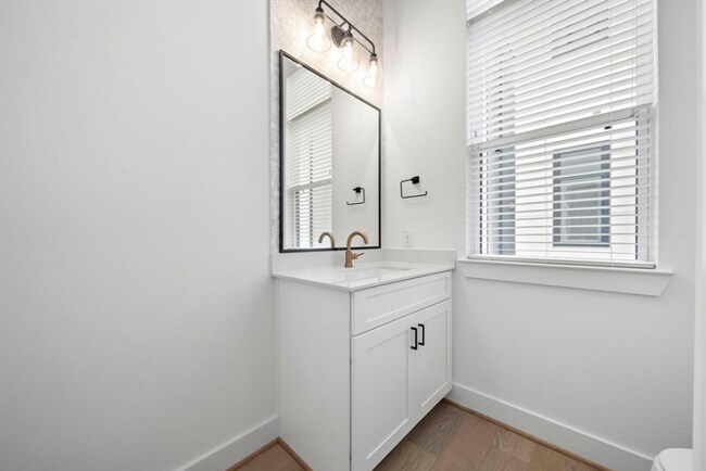 Building Photo - Brand new house in the Museum District wit...