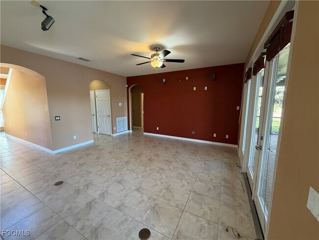 Building Photo - 16511 Whispering Trace Ct