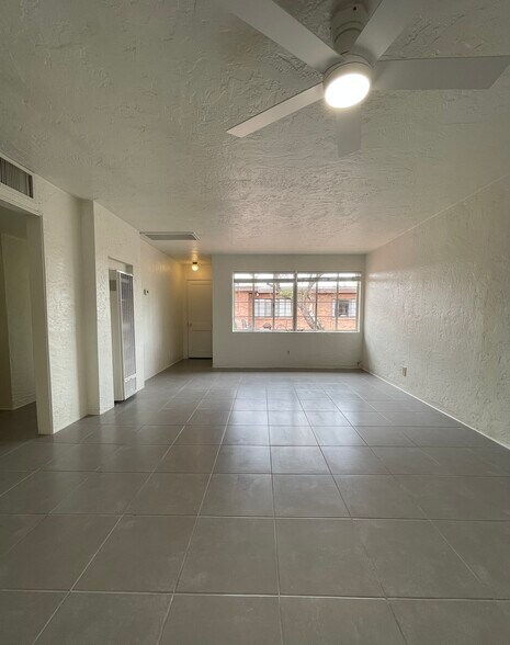 Building Photo - 2334 N Richey Blvd